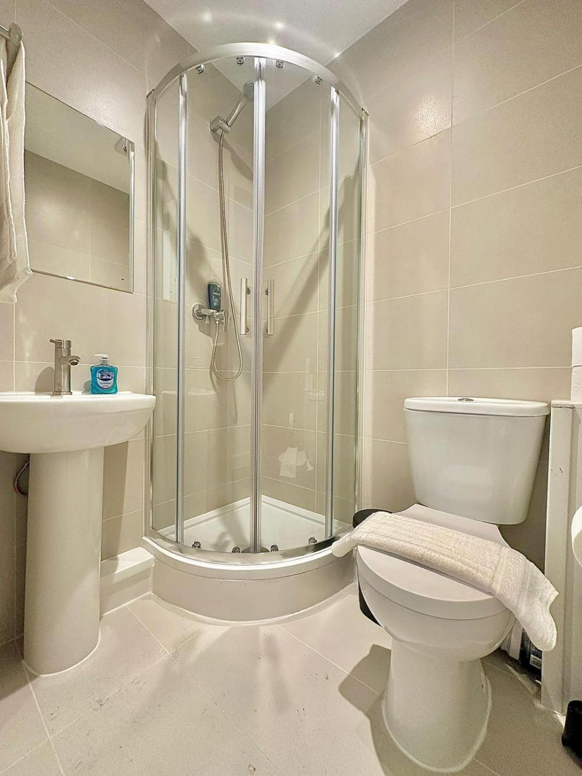264 Rooms London Eksteriør billede